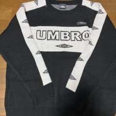 UMBRO ロゴセーター ブラック/ホワイト - メルカリ