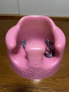 Bumbo ベビーソファ ピンク ベルト付きのサムネイル