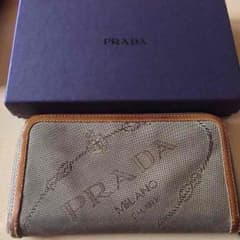 PRADA財布  YK様専用のサムネイル