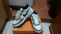 NIKE スニーカーのサムネイル