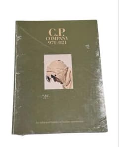 新品】C.P. COMPANY 971-021アーカイブ本 - メルカリ