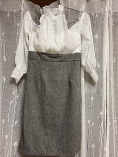 清楚系ワンピースのサムネイル