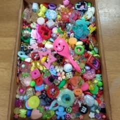 e@マラカス付！250g超 大量ビーズ デコパーツ レア素材まとめ売り