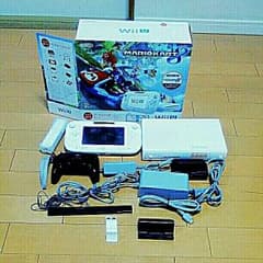 wiiu　マリオカート8セット　スマブラ2作　マリカーwii 　クラコンPRO付のサムネイル