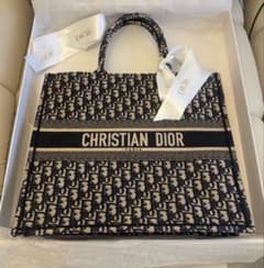 新品未使用✨Dior Book Tote バッグ ラージ オブリークのサムネイル
