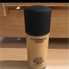 MAC ファンデーションとコンシーラーのサムネイル