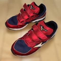 トレーニングシューズのサムネイル