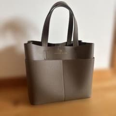 YELLIE HERME トートバッグ ハンドバッグのサムネイル
