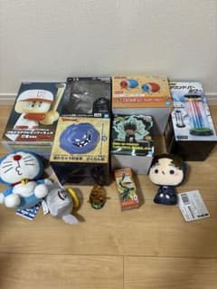匿名配送！フィギュア等プライズ品11点まとめ売り！ドラクエ、ドラえもん等