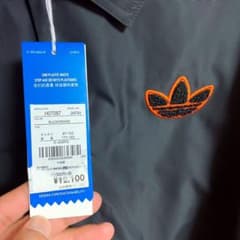 新品 adidas originals ビッグロゴ ナイロンジャケット 美品のサムネイル