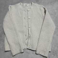 UNIQLO カーディガン オフホワイト M 未使用のサムネイル