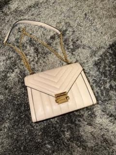 MICHEAL KORS ベージュ キルティング ショルダーバッグのサムネイル