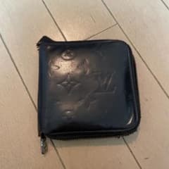 Louis Vuitton 二つ折り財布 黒 レザーのサムネイル