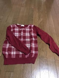 値札付き。ビジュー付き。ニットのサムネイル