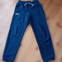 UNDER ARMOUR ロングパンツ 150サイズのサムネイル