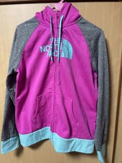 THE NORTH FACE パーカー ほぼ未使用のサムネイル