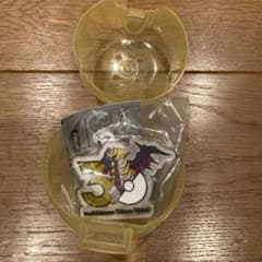 ポケモン 30周年記念 メタルチャーム ギラティナ ガチャのサムネイル
