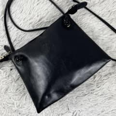 美品 イルビゾンテ レザー ショルダーバッグ ロゴ型押し ファスナー ブラックのサムネイル