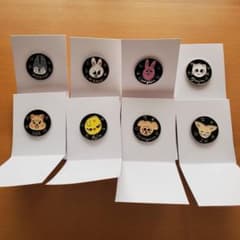 Stray Kids スキズ 展覧会 ランダムピンバッチ コンプリート - メルカリ