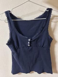 BRANDY MELVILLE ネイビーキャミソール　タンクトップのサムネイル