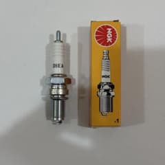 【新品・未使用】NGK スパークプラグ D8EAのサムネイル