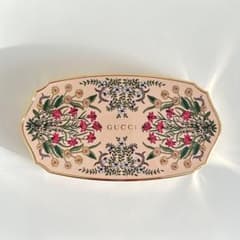 r*n様 【未使用】GUCCI アイシャドウパレットFloraのサムネイル