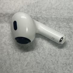 故障品】Apple AirPods Pro 第2世代 右耳のみ【 充電不可】 - メルカリ