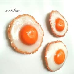 ハンドメイド☆ぷるぷる目玉焼きマグネットのサムネイル