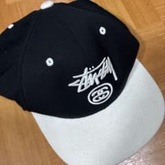 STUSSY キャップ ブラック×ホワイトのサムネイル