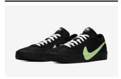 NIKE SB POETS BRUIN REACT ブラックのサムネイル