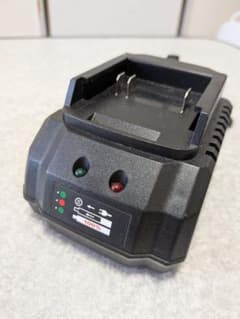 電動工具用 バッテリー充電器(マキタ互換) 本体のサムネイル