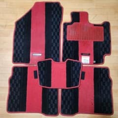 スイフトスポーツ ZC33S スズキ純正フロアマットのサムネイル
