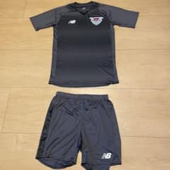 New Balance サガン鳥栖 トレーニングウェア XLとLの上下セット - メルカリ