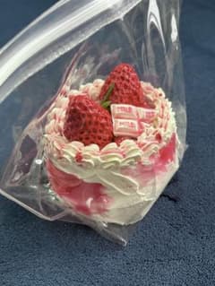 スクイーズ いちごホールケーキのサムネイル