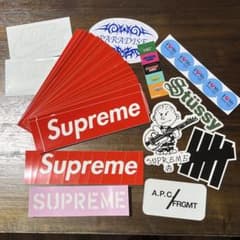 Supreme Stussy A.P.C. 他 ブランドステッカー まとめ売りのサムネイル