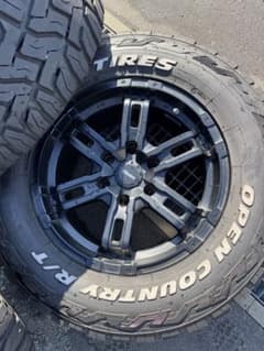 ランドクルーザープラド 中古のホイールナットセットですのサムネイル
