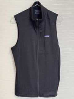 美品 Patagonia R1 ベスト M ブラック フリース SP25 - メルカリ