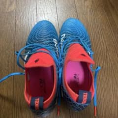 New Balance サッカースパイクのサムネイル