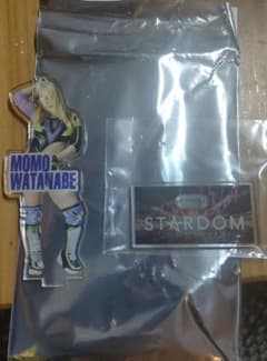 スターダム　渡辺桃　アクリルスタンドのサムネイル