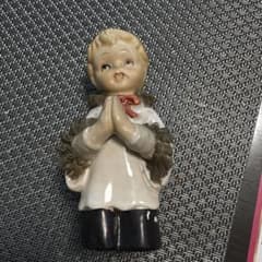 陶器製 祈りを捧げる子供の像のサムネイル