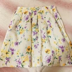 ダズリン 花柄 ミニスカートのサムネイル