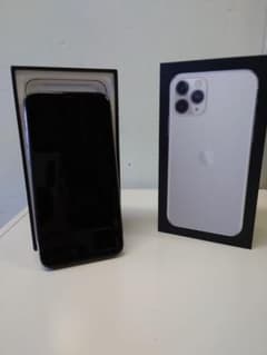 iPhone 11 Pro シルバー 64 GB SIMフリーのサムネイル