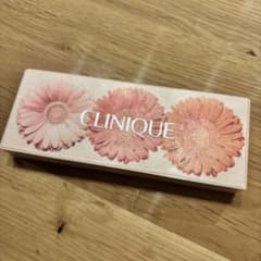 CLINIQUE チークポップ オンザグロウ　トリオパレット　チークのサムネイル
