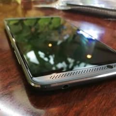 【さい様専用】 ZTE AXON7 A2017G  美品 国内版SIMフリーのサムネイル