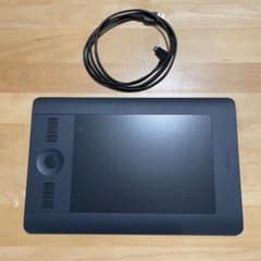ペン無し Wacom intuos pro PTH-451 sサイズ - メルカリ