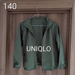 UNIQLO ウインドブレーカー　キッズ　フード付きパーカー ポケッタブルのサムネイル