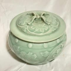 中国 龍泉窯 浮牡丹 牡丹紋 青磁 水差し 茶道具 唐草 古道具 - メルカリ