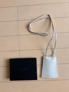 HELMUT LANG 未使用 レザー キーケース アイボリー - メルカリ