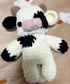 編みぐるみ　ハンドメイド　牛のサムネイル
