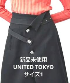 新品未使用✩UNITED TOKYO✩トラペーズボンディングスカートのサムネイル